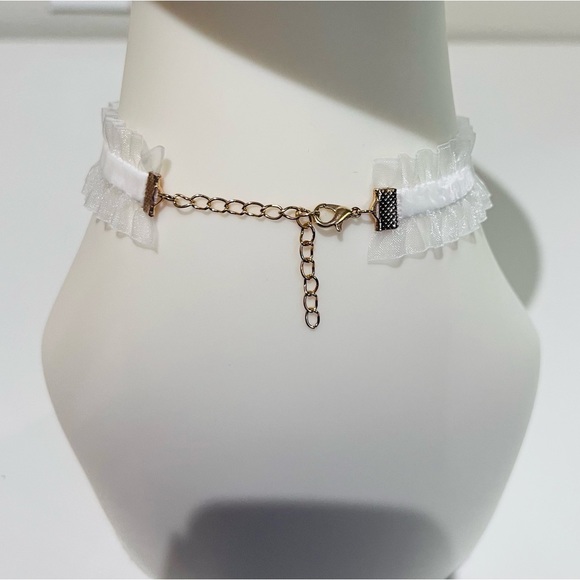 White Lolita Lace Mesh Bow Inlaid Gold Hardware Vintage Dangle Choker Necklace - Picture 5 of 6